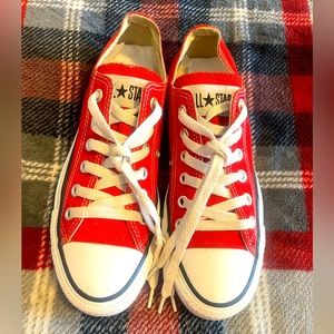 Women’s Converse Chuck Taylors